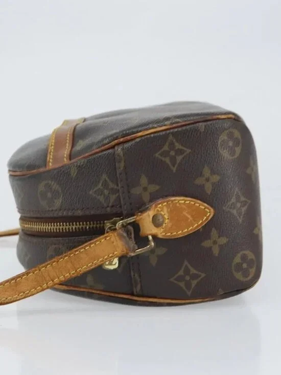 LOUIS VUITTON Monogram Blois Shoulder Bag LV - Picture 3 of 15